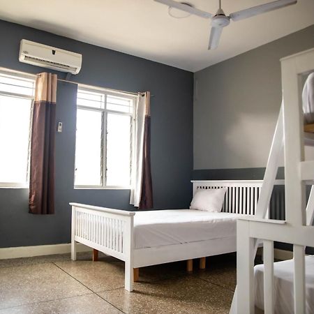 Brannic Lodge Accra Extérieur photo