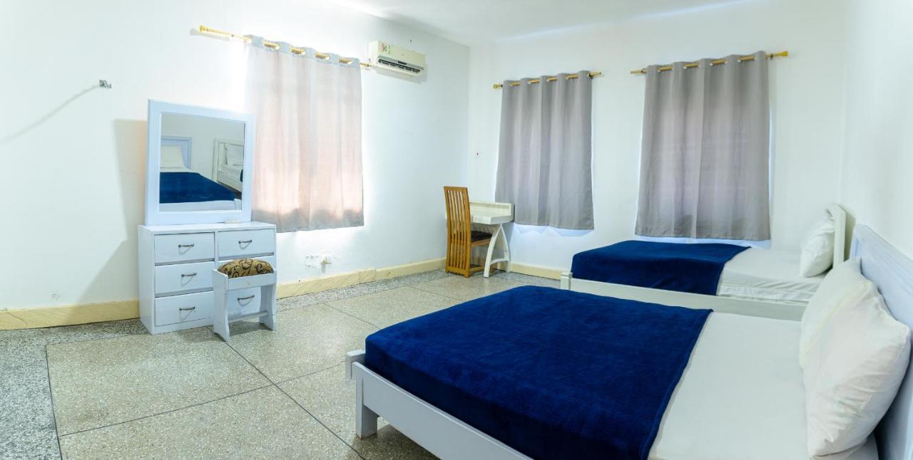 Brannic Lodge Accra Extérieur photo