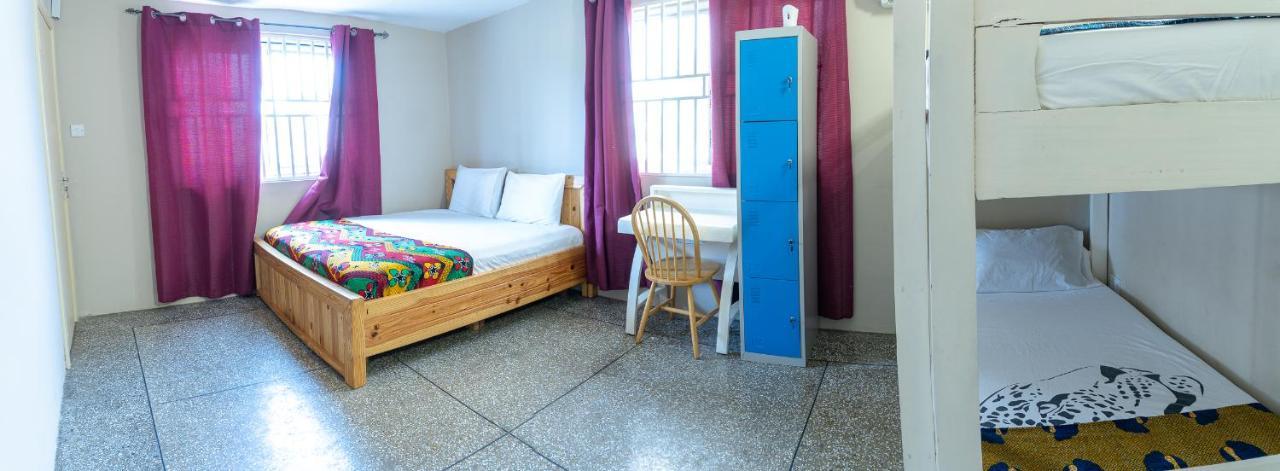 Brannic Lodge Accra Extérieur photo