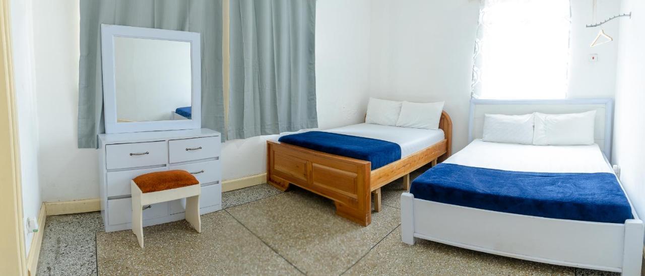 Brannic Lodge Accra Extérieur photo