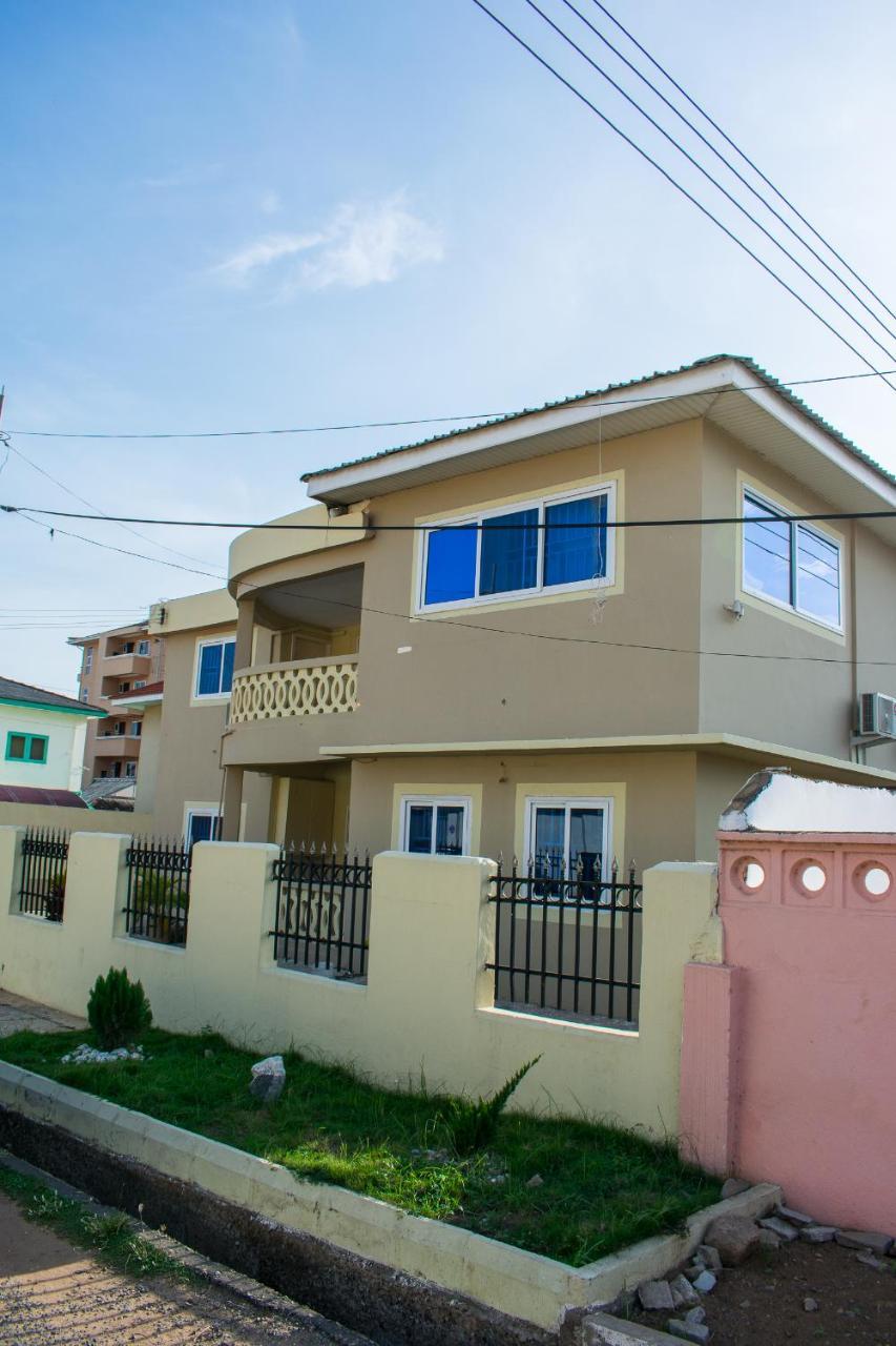 Brannic Lodge Accra Extérieur photo