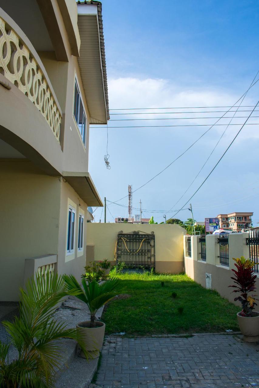 Brannic Lodge Accra Extérieur photo